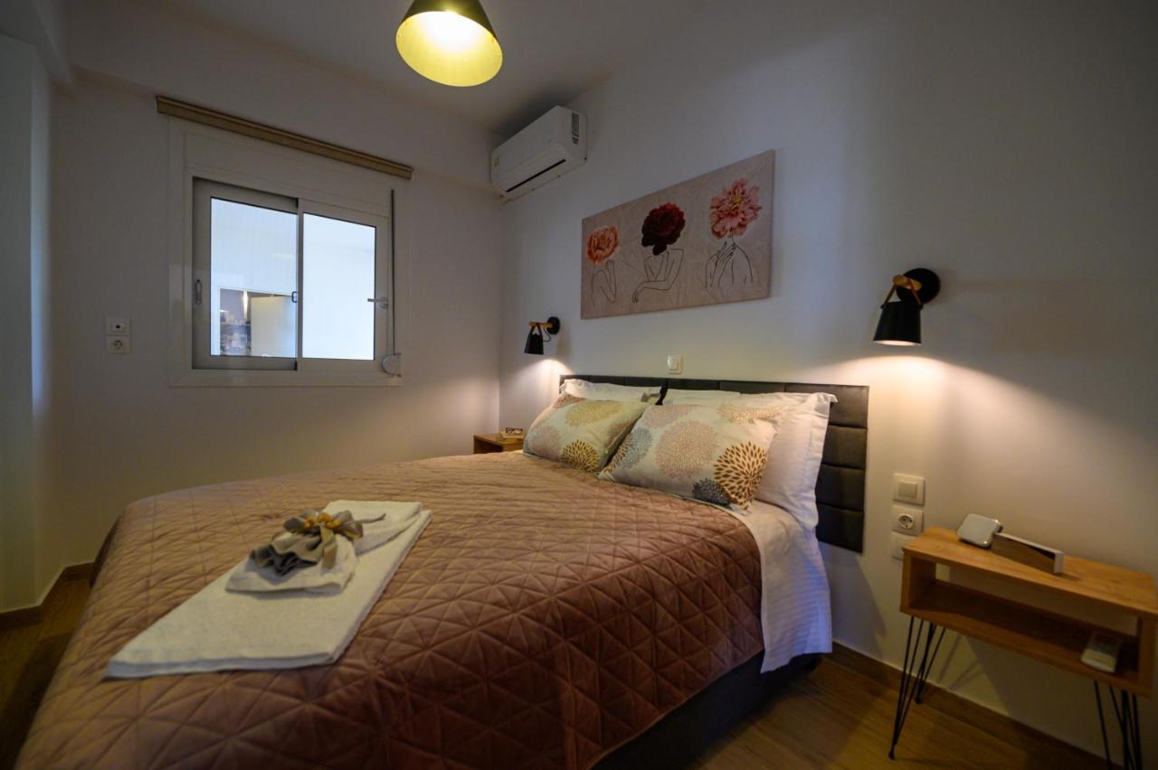 Chic Apartment In Nature, 5-Min Walk To The Beach Kalamata Luaran gambar