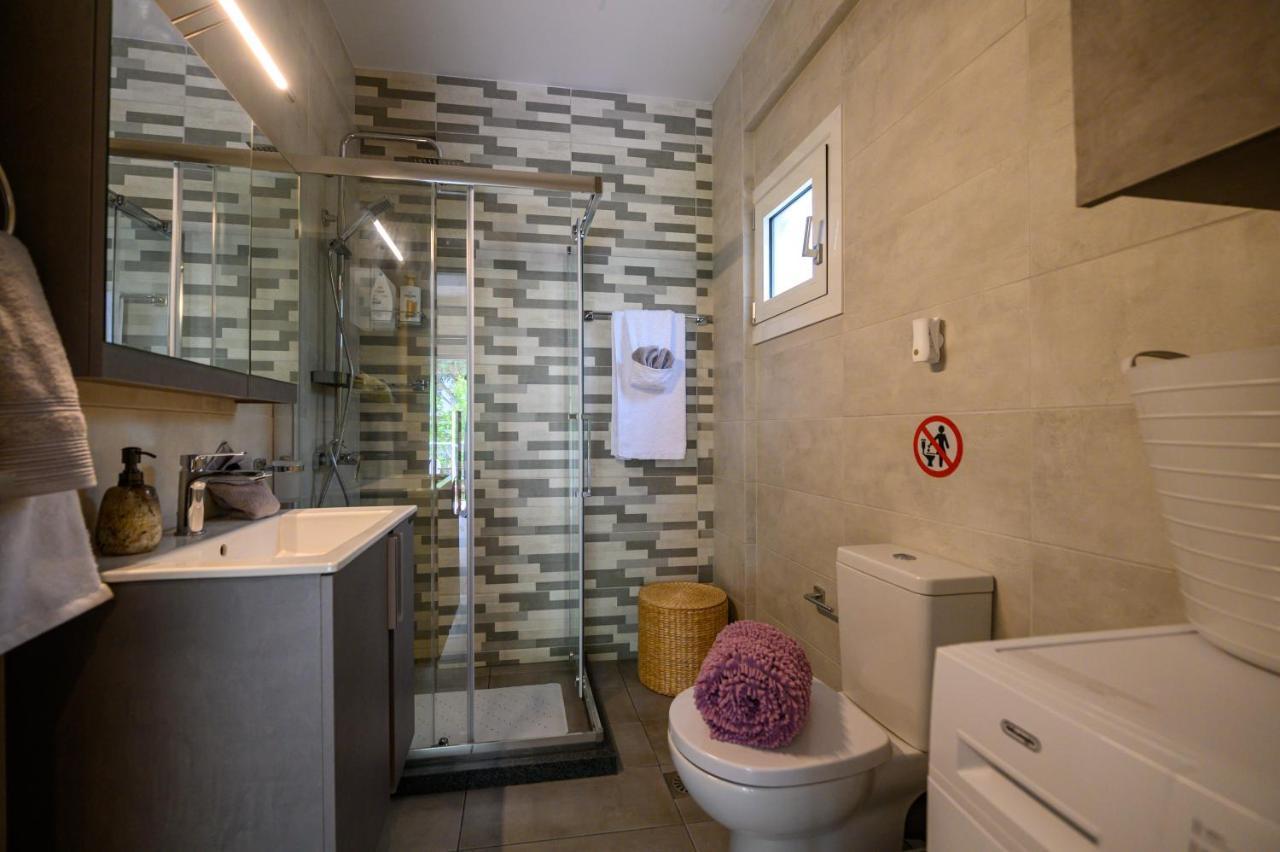 Chic Apartment In Nature, 5-Min Walk To The Beach Kalamata Luaran gambar