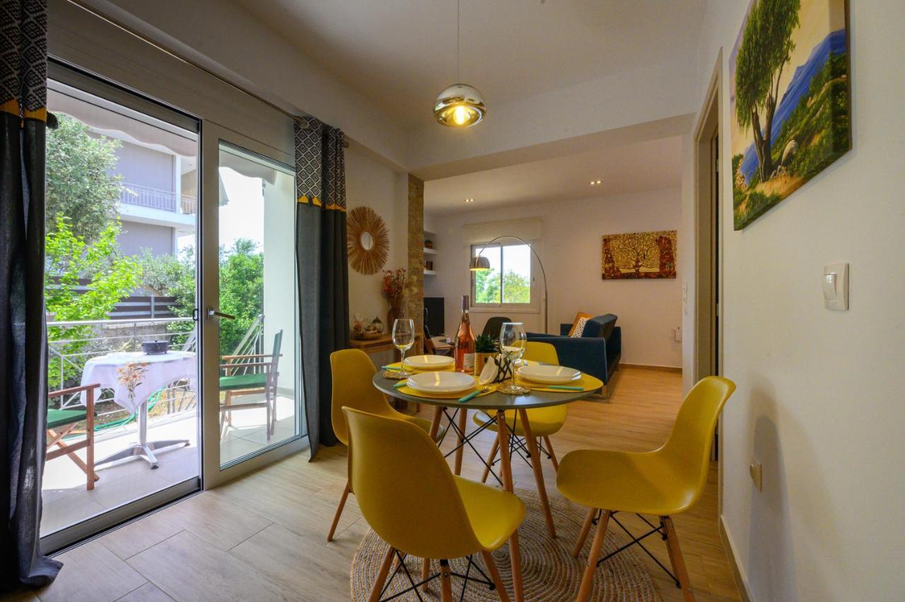 Chic Apartment In Nature, 5-Min Walk To The Beach Kalamata Luaran gambar