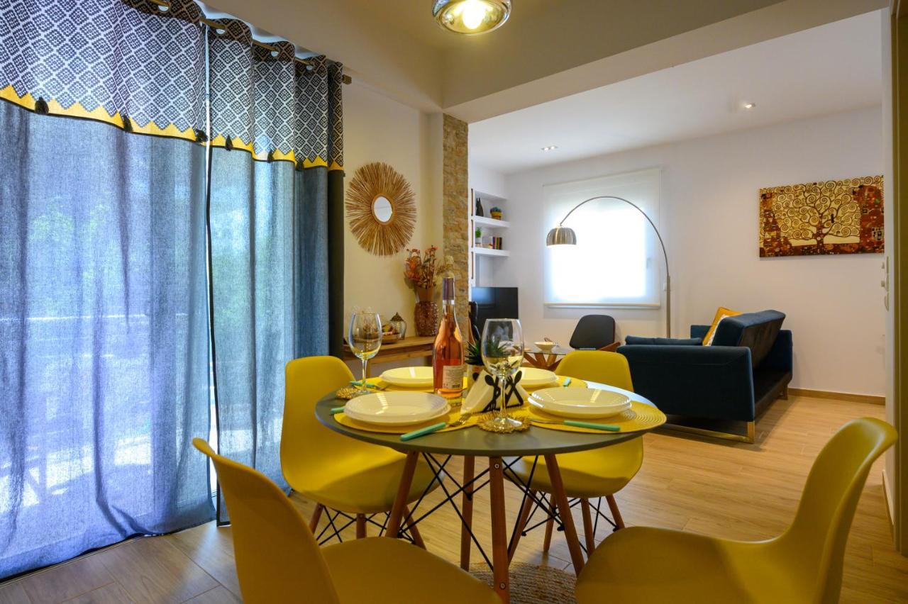 Chic Apartment In Nature, 5-Min Walk To The Beach Kalamata Luaran gambar