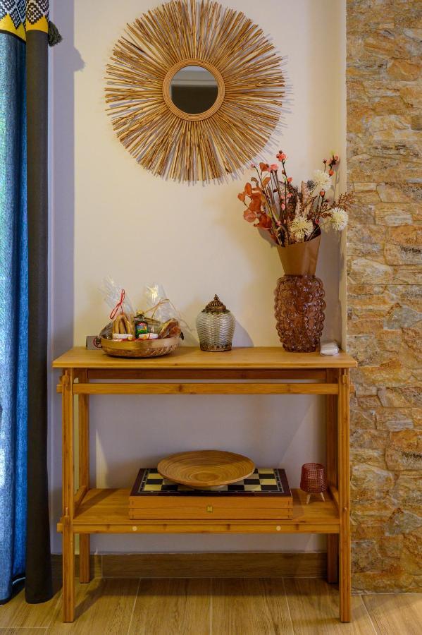 Chic Apartment In Nature, 5-Min Walk To The Beach Kalamata Luaran gambar