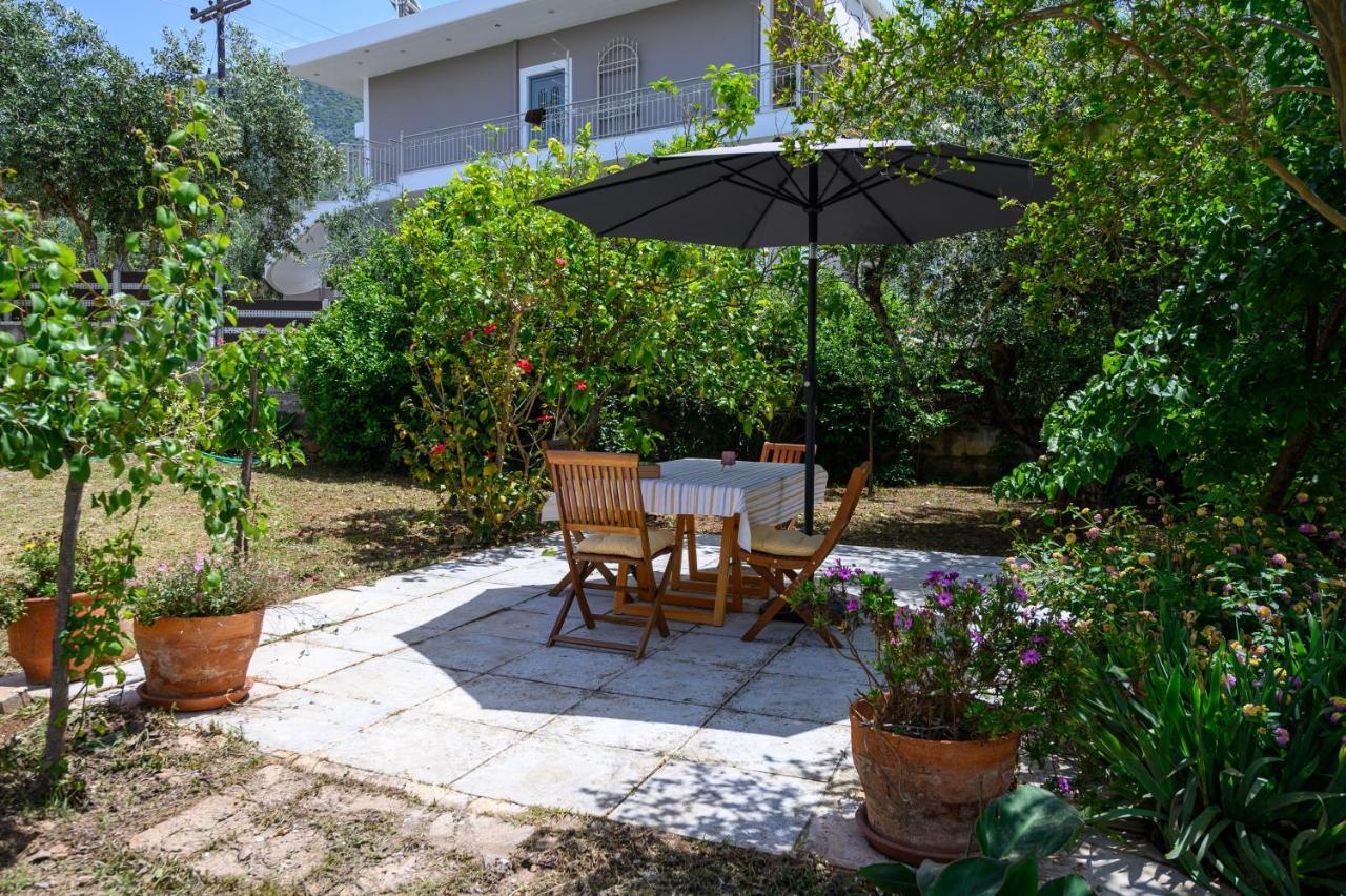 Chic Apartment In Nature, 5-Min Walk To The Beach Kalamata Luaran gambar