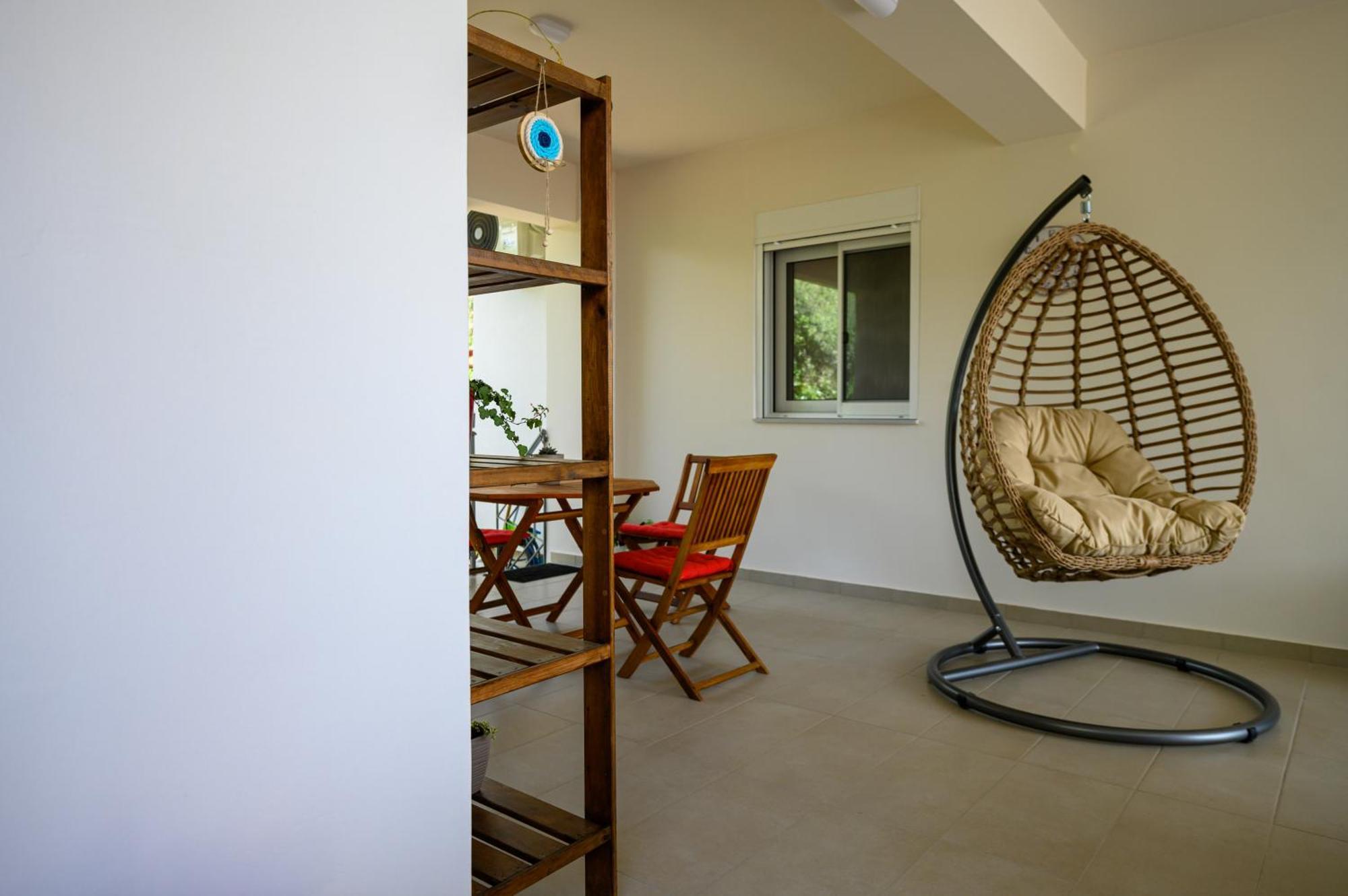 Chic Apartment In Nature, 5-Min Walk To The Beach Kalamata Luaran gambar